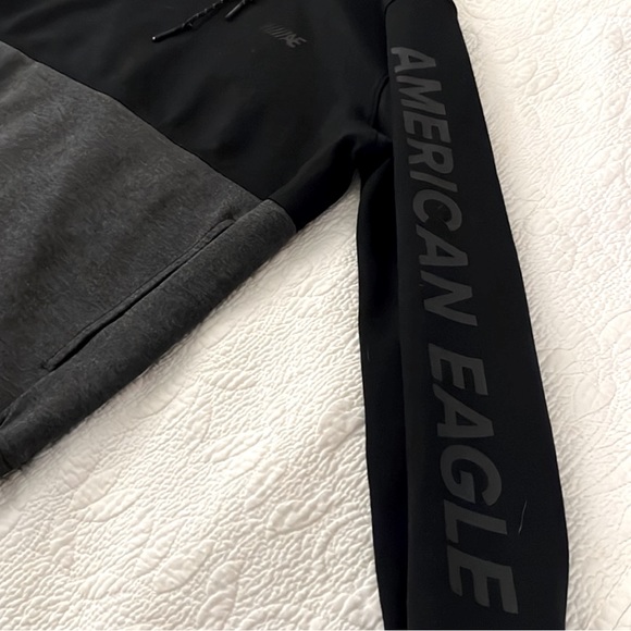 American Eagle Men’s Hooded Sweatshirt - Picture 2 of 5